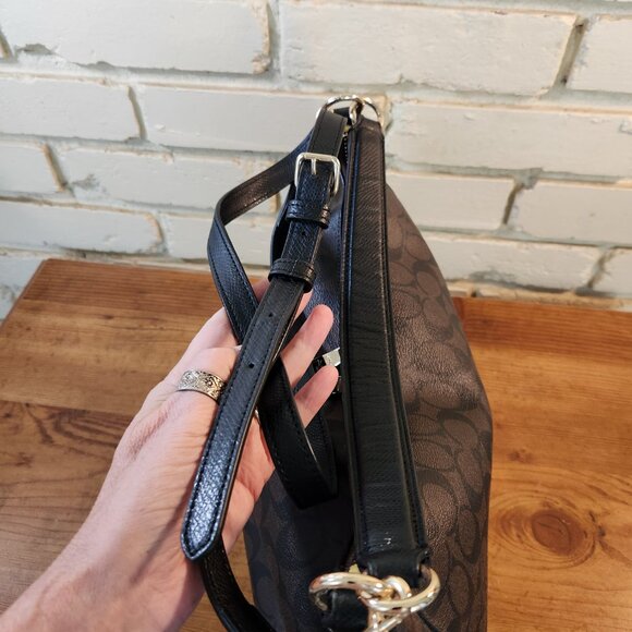 Euc Coach Celeste Signature 2 Way Shoulder Bag Purse - Picture 11 of 13